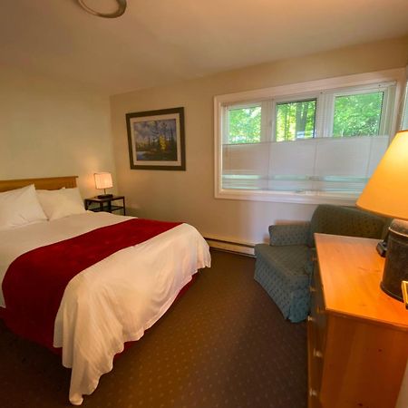 Rocky Crest Golf Resort Mactier Extérieur photo
